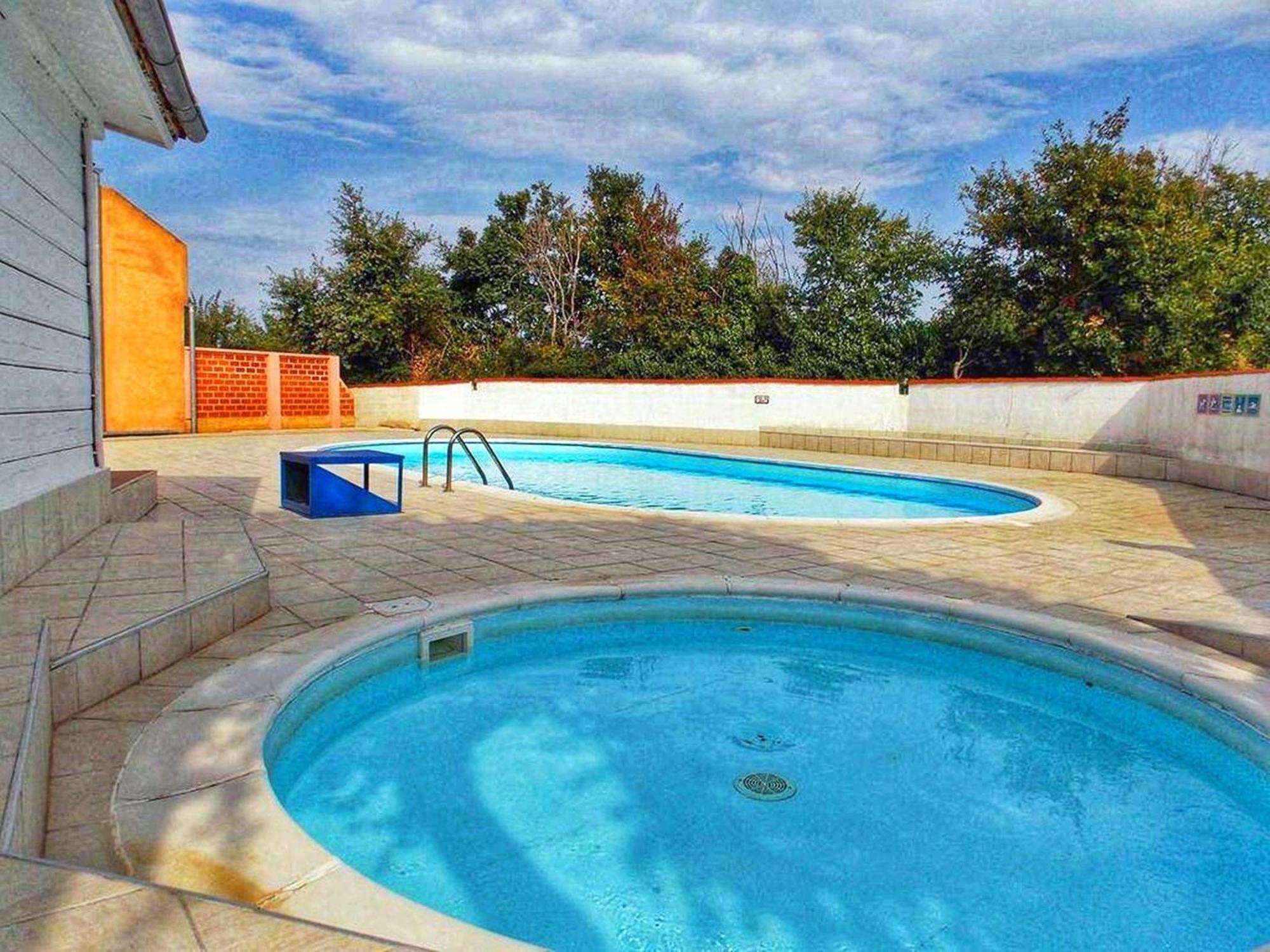 Apartment Buneta With Relaxing Outdoor Area ลิทซ์ยัน ภายนอก รูปภาพ