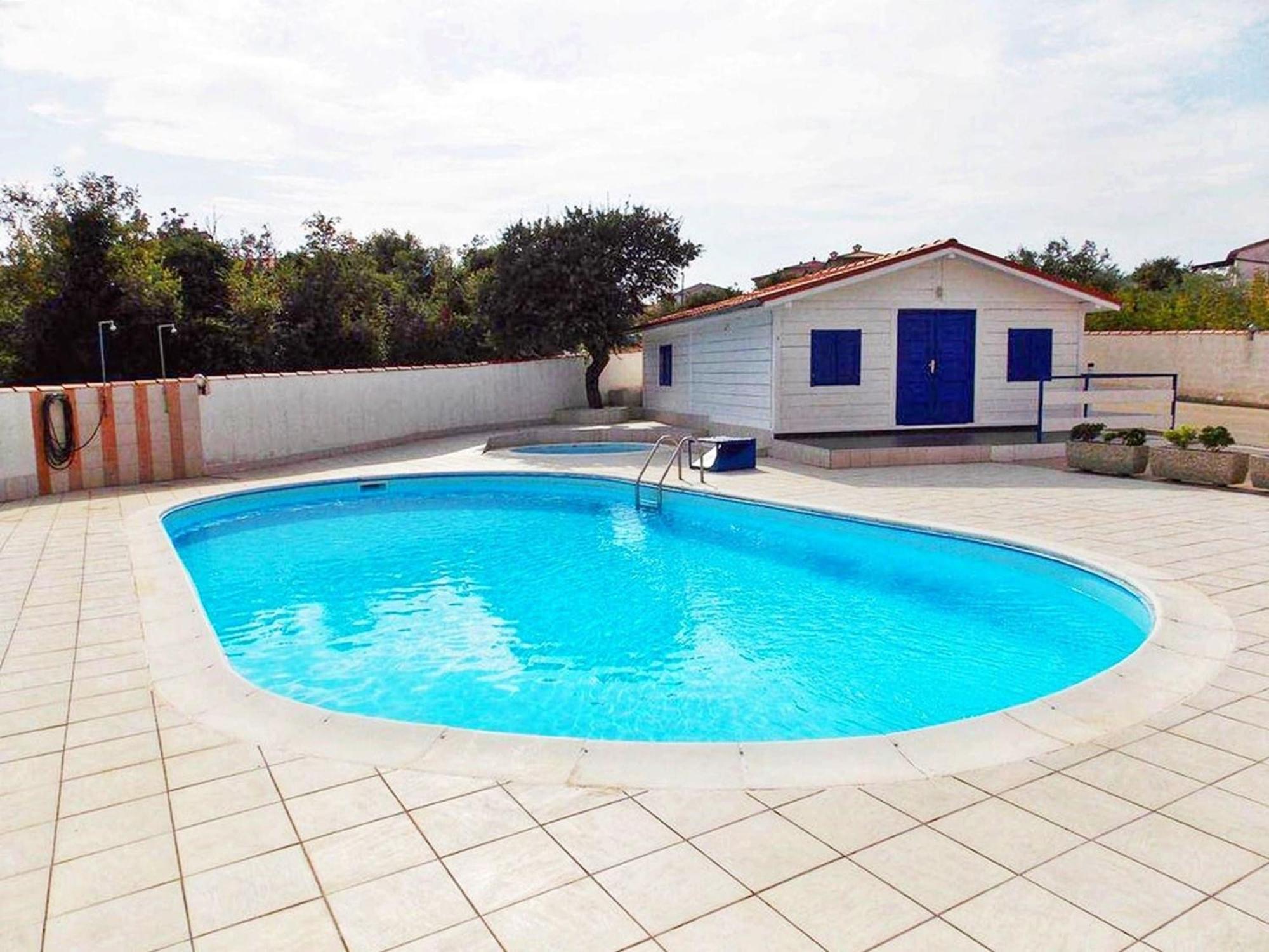 Apartment Buneta With Relaxing Outdoor Area ลิทซ์ยัน ภายนอก รูปภาพ