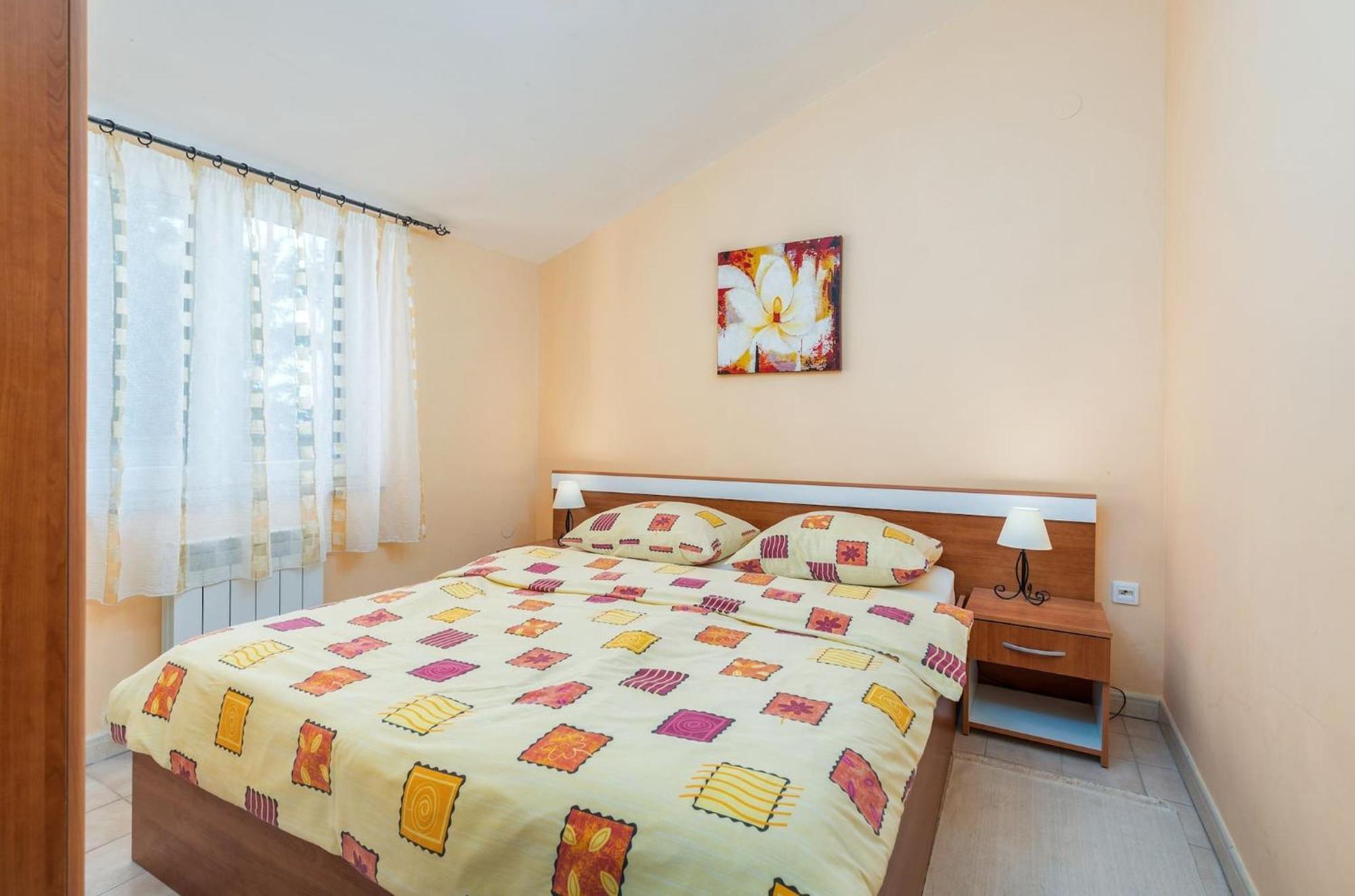 Apartment Buneta With Relaxing Outdoor Area ลิทซ์ยัน ภายนอก รูปภาพ